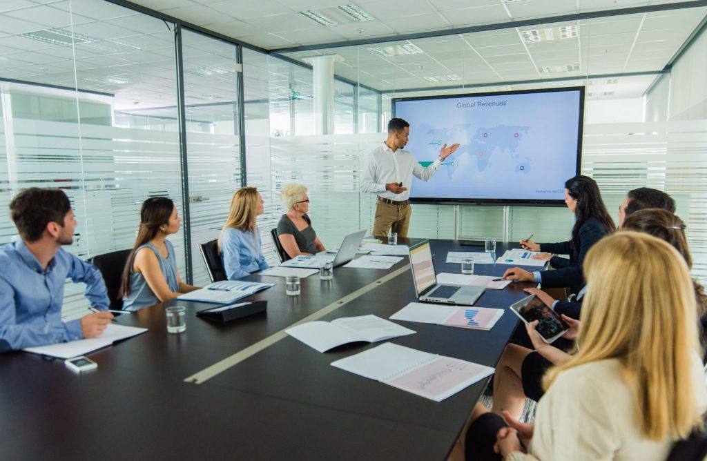 Office presentation using HDMI extender to display on screen